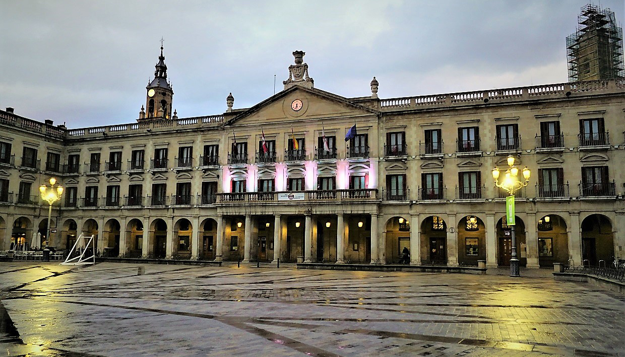 Fachada del Ayuntamiento de Vitoria-Gasteiz. Foto: Coralma