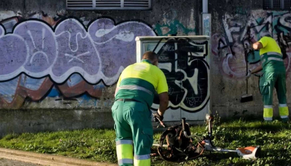 La alcaldesa de La Corua, ins Rey, record que "la OVG sigue trabajando con graflogos expertos para identificar a los autores y sancionarlos...