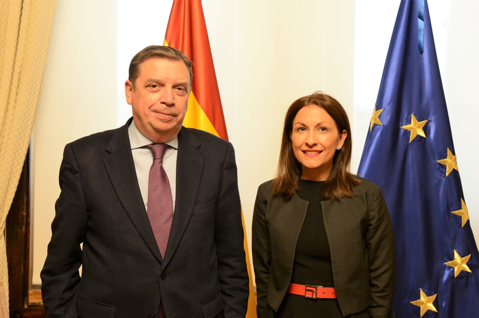 Luis Planas y la presidenta del Fondo Espaol de Garanta Agraria (FEGA), Mara Jos Hernndez