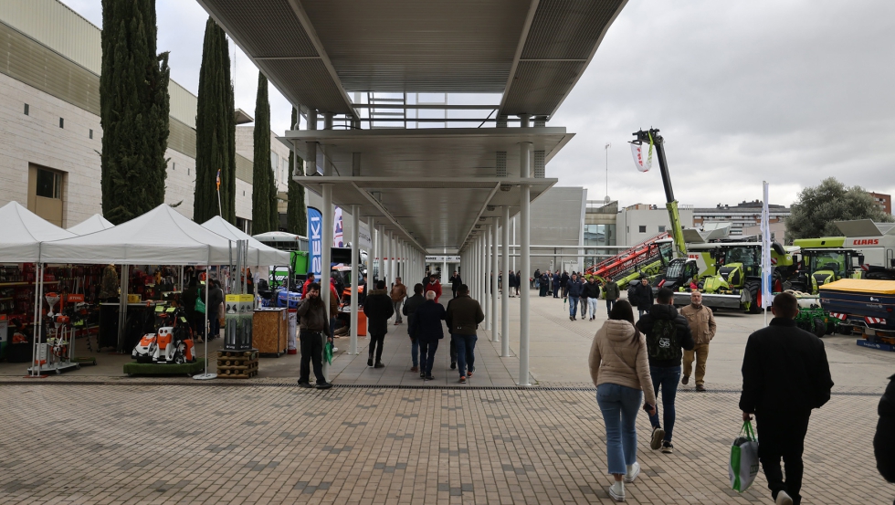 Agraria tambin cuenta con exposicin en la zona exterior