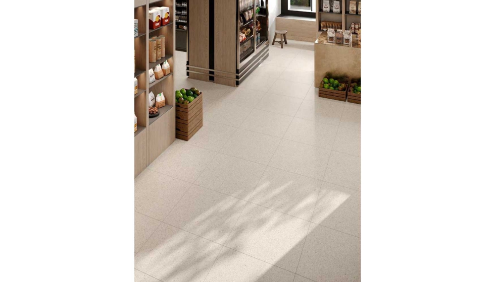 Nuevo gres porcelnico en una tienda