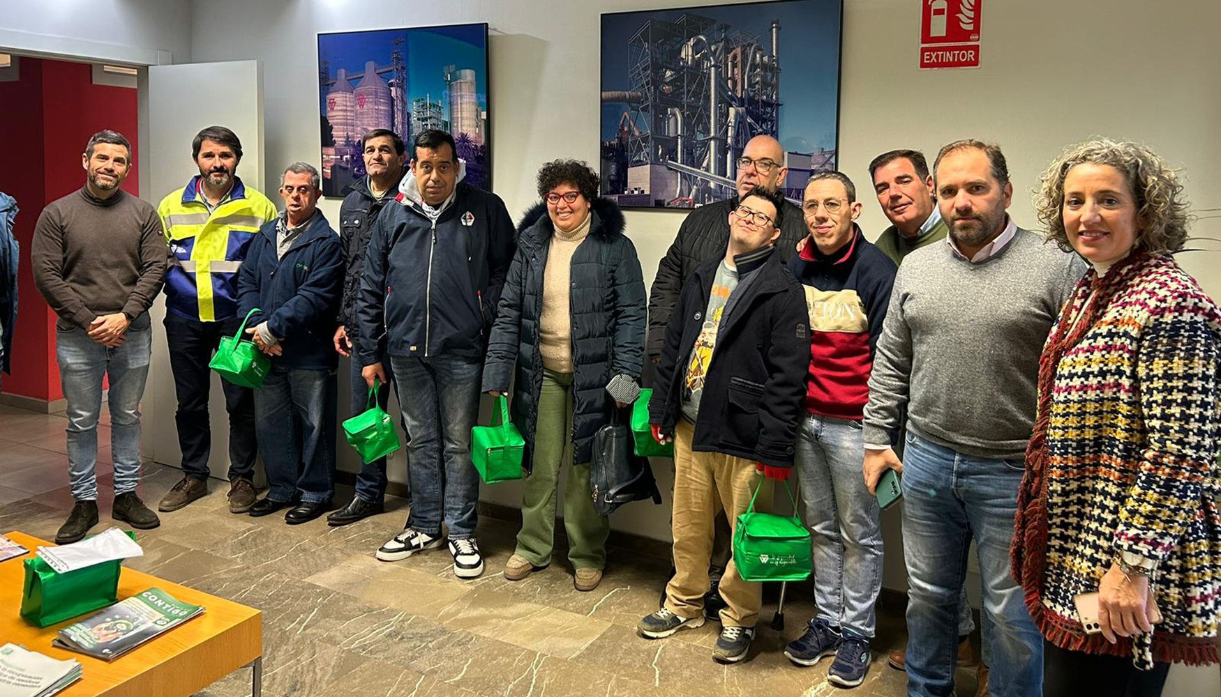 Visita de la Asociacin Prolaya a Cementos Portland Valderrivas