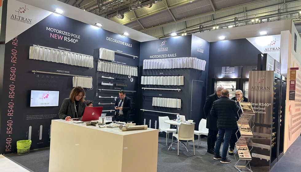 Stand de Altran que apuesta por las cortinas motorizadas y decorativas