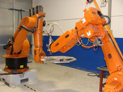 Automatizando el proceso con un robot para procesar y otro para la manipulacin de las piezas se puede procesar cualquier geometra...