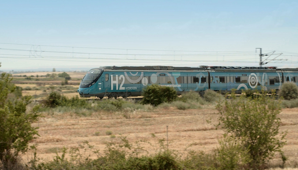 El proyecto FCH2RAIL, con un presupuesto de 14 millones de euros, ha sido desarrollado por un consorcio integrado por CAF, DLR, Toyota, Renfe, Adif...