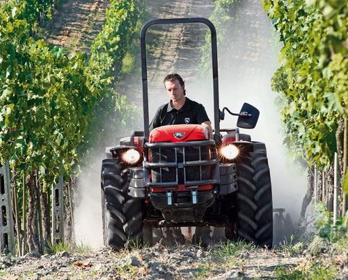 En la imagen, un tractor de la serie Ergit 'S', en su mbito de trabajo
