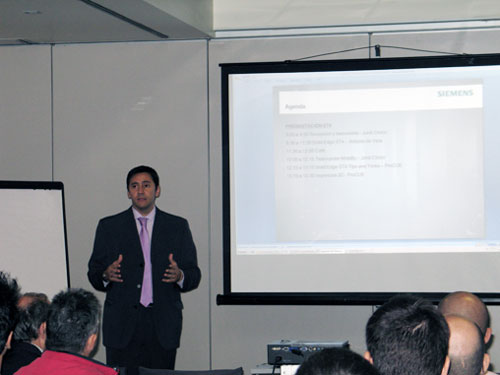 Jordi Cvico, durante la presentacin de la nueva versin de Solid Edge en el hotel Masia Bach de Sant Esteve Sesrovires (Barcelona)...