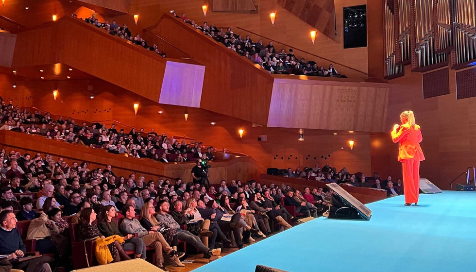 Anne Igartiburu en el Palacio Euskalduna Jauregia de Bilbao, durante el Congreso 2023 de ExpoCadena