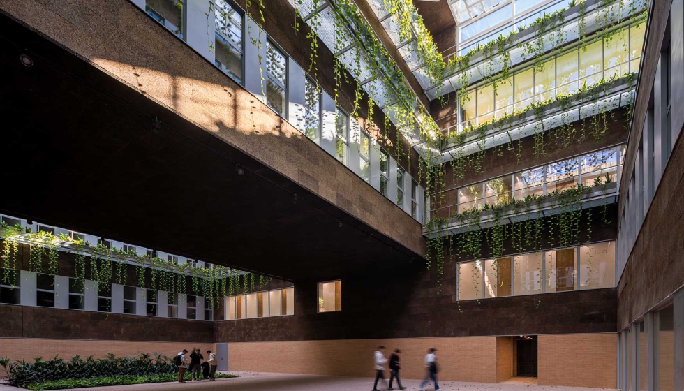 Facultad de Filosofa de Zaragoza, de Magn Arquitectos, construido con los mas altos estndares de sostenibilidad con sistemas ITESAL...