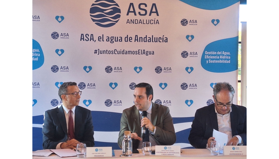 Arjona (en el centro de la imagen) desatac la importancia de la nueva Ley para la Gestin Ambiental de Andaluca (LEGAM) como herramienta clave para...