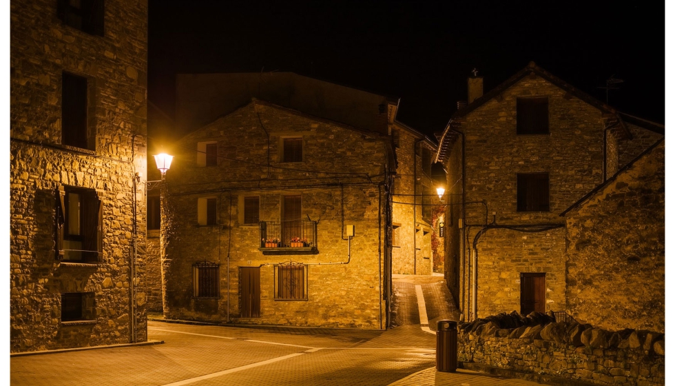 Reduccin de la contaminacin lumnica, con menos del 1,28 % de luz azul en el espectro