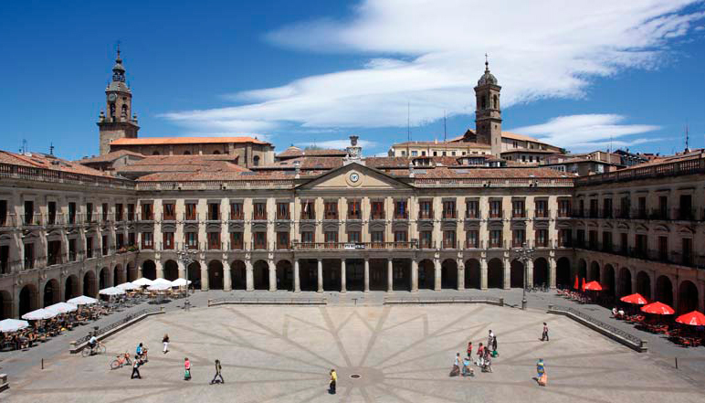 Ayuntamiento de Vitoria-Gasteiz en la Plaza Espaa. Fuente: Promohola