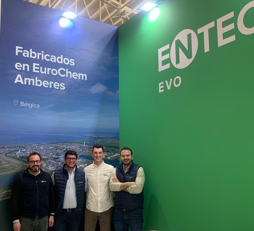 Parte del equipo de EuroChem Agro Iberia en AGRARIA 2025