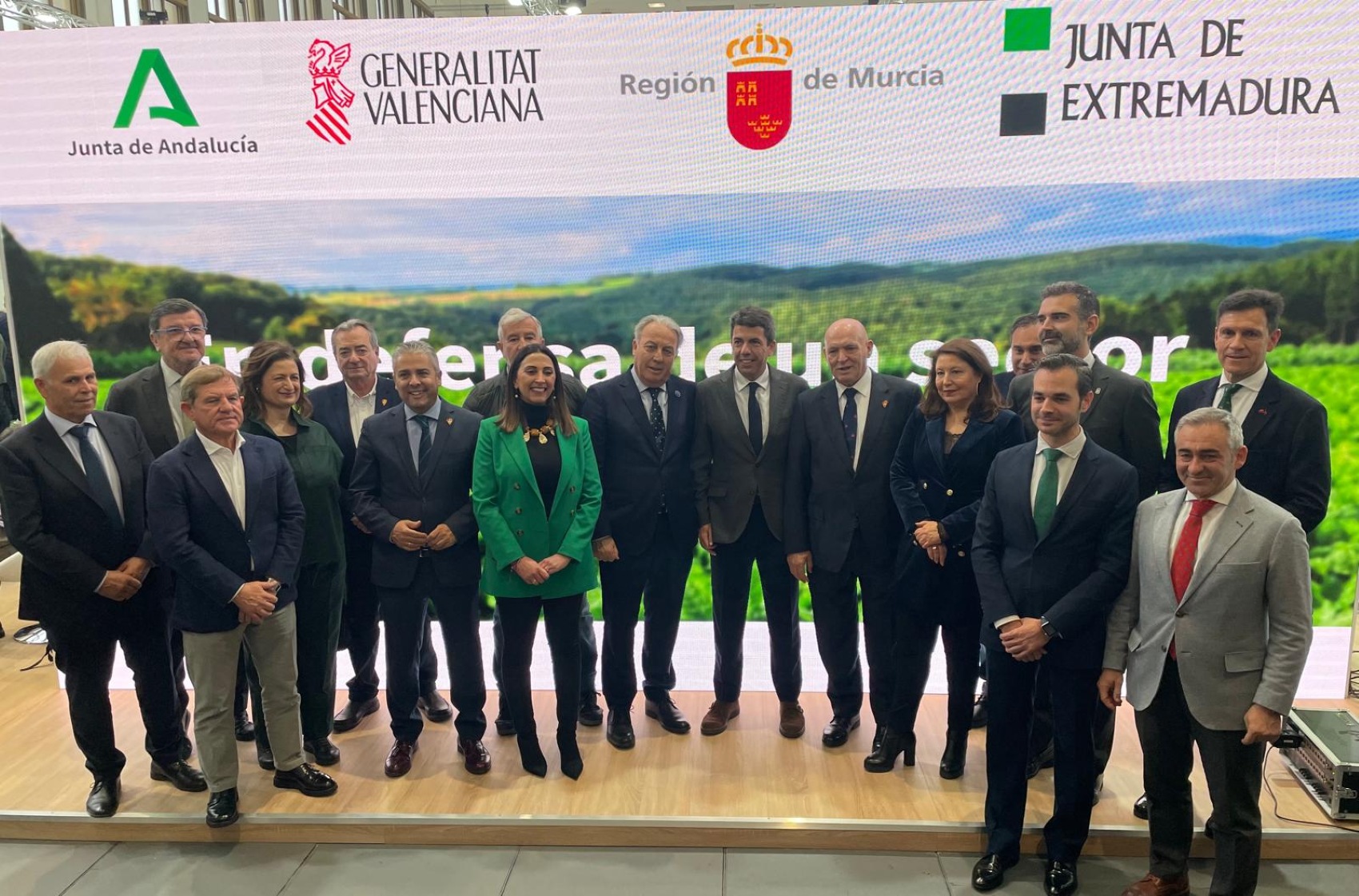 Representantes institucionales y empresariales de la Regin de Murcia, Andaluca, Comunidad Valenciana y Extremadura...