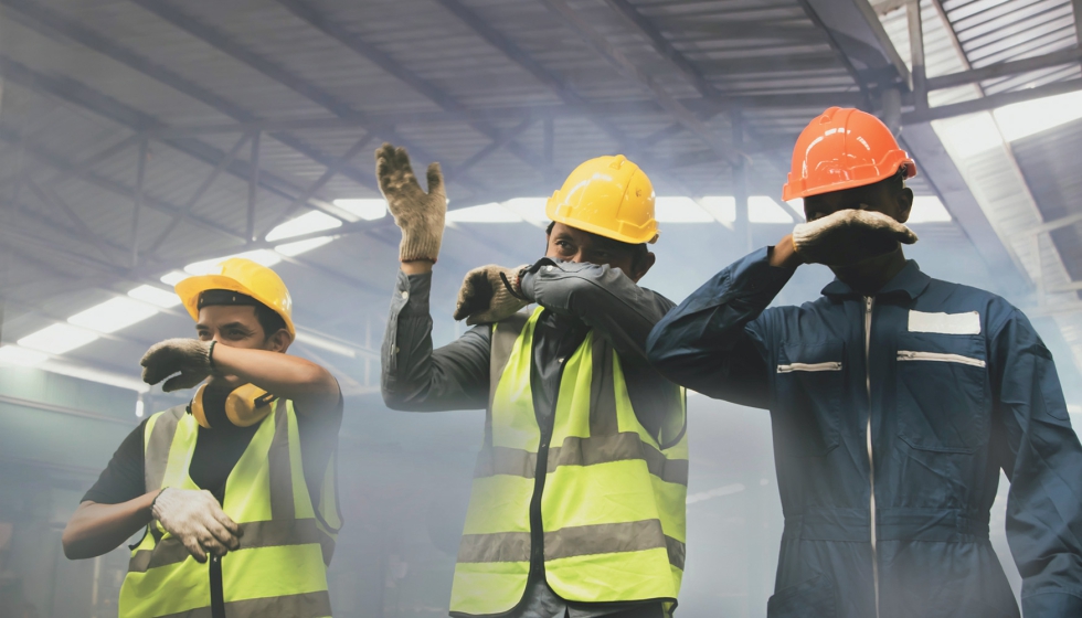 Los compaeros de trabajo sin equipo de proteccin individual (EPI) podran estar inhalando involuntariamente aire contaminado con sustancias...