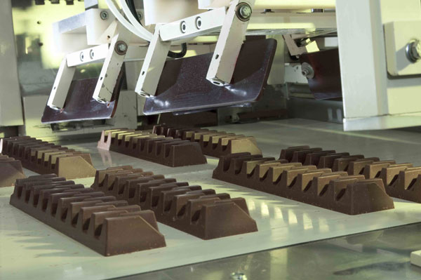 En el procesado de chocolate se emplea tecnologa avanzada para obtener una pasta de cacao ptima...
