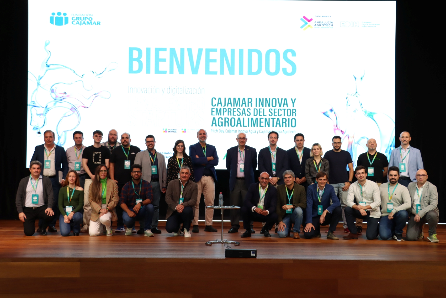 Imagen de los participantes en este primer encuentro de startups de Cajamar