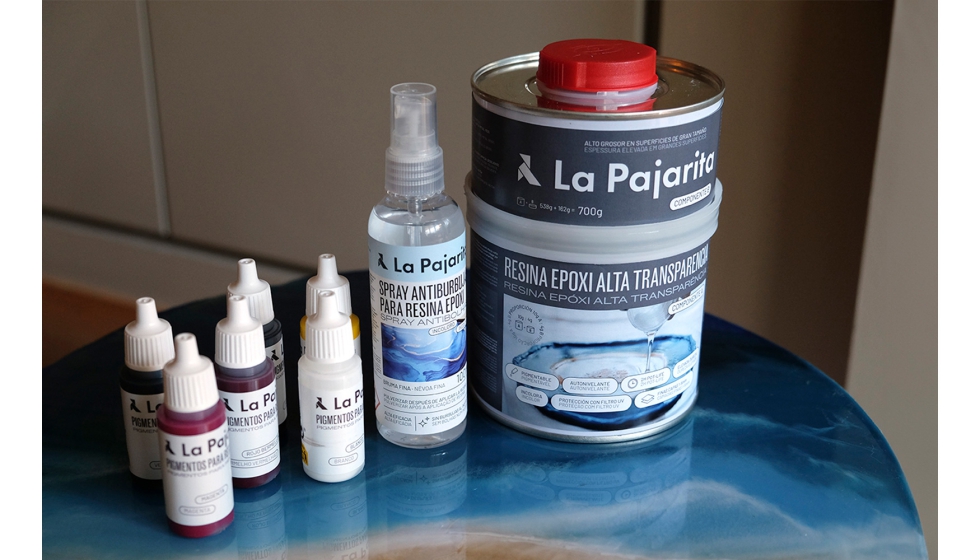 La Pajarita es un fabricante de pinturas para la decoracin del mueble y las manualidades