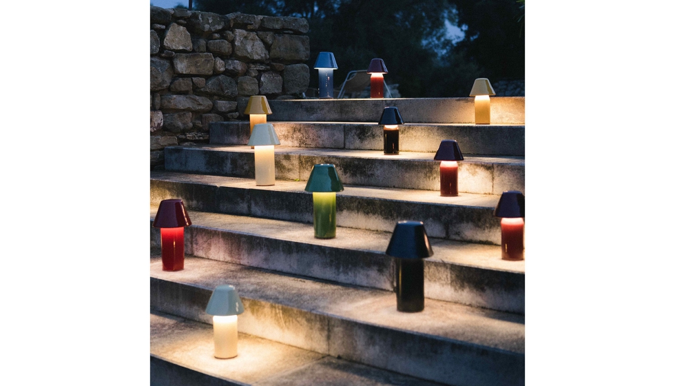 Las luminarias Normal estn disponibles en distintos colores y dos tamaos