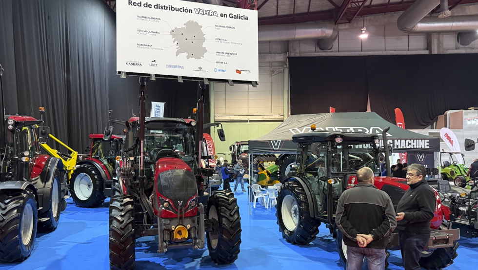 Valtra anunci la reorganizacin de la distribucin en Galicia en el stand de su concesionario Hitraf