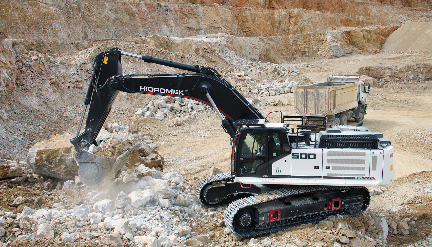 La gama pesada de excavadoras de cadenas de Hidromek pronto tendr una nuevo miembro de 80 toneladas. En la imagen, una HMK 500 LCHD, de 50 toneladas...