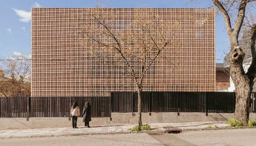 Espacios exteriores de la vivienda Casa Umbral. Foto de Alberto Amores