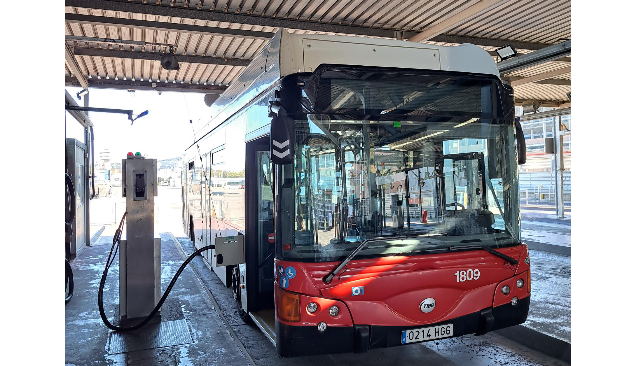 El contrato para suministrar gas natural comprimido a la flota de autobuses urbanos de Barcelona...