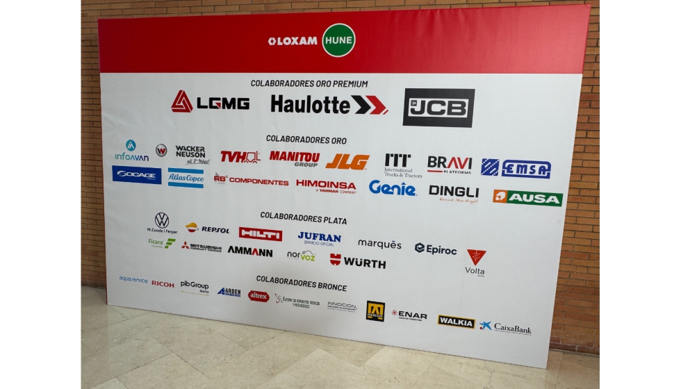 Photo call com todas as empresas que colaboraram com a Conveno LoxamHune este ano