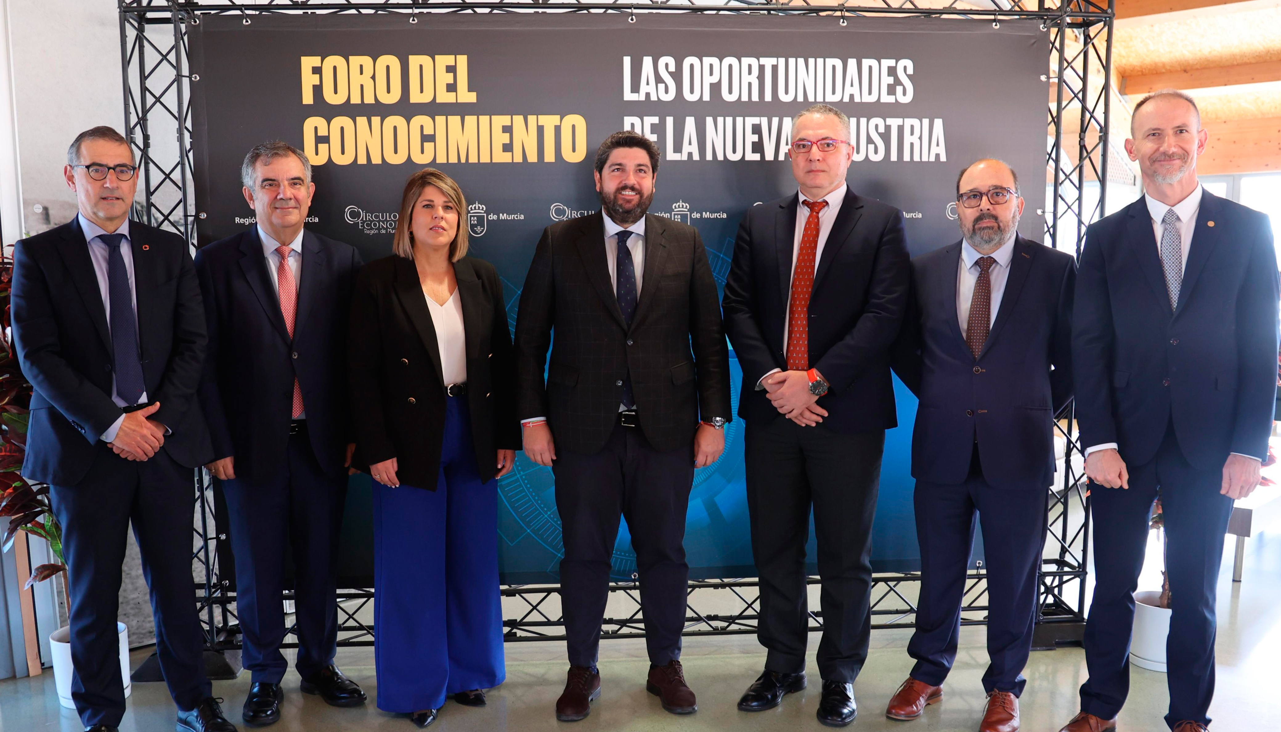 El evento fue inaugurado por el presidente de la Comunidad Aut�noma de la Regi�n de Murcia, Fernando L�pez Miras; la alcaldesa de Cartagena...