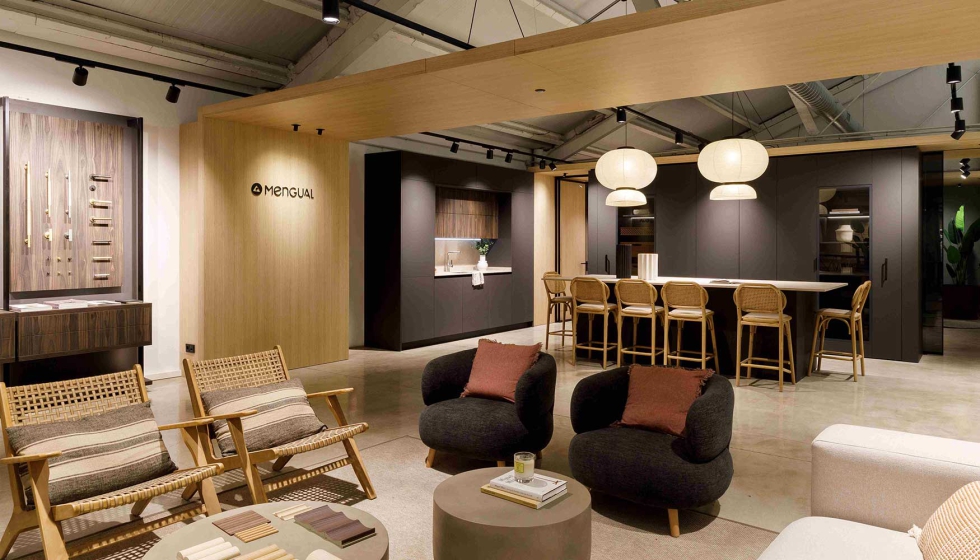 La zona de bienvenida del nuevo showroom Mengual dise�ado por CirculoCuadrado Studio