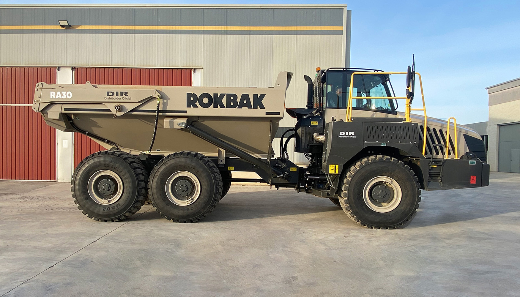 DIR International Trading vender� los dumperes Rokbak en Espa�a y Portugal