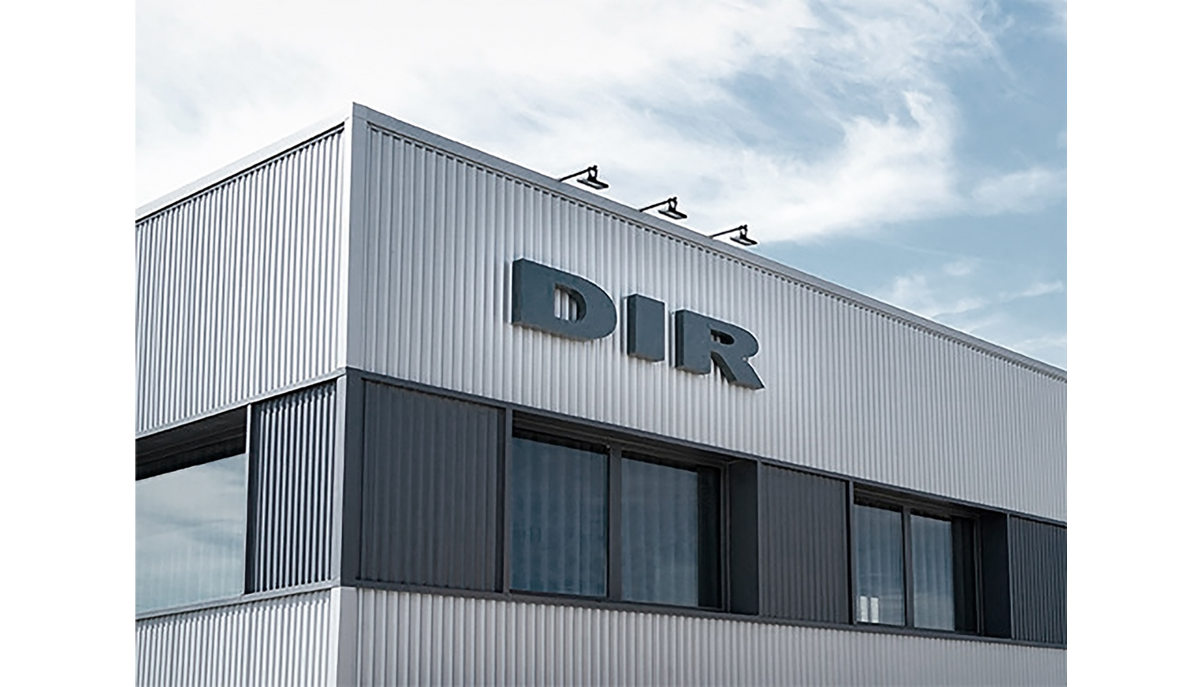 DIR tiene instalaciones en toda Espa�a, lo que le proporciona una amplia red en la zona