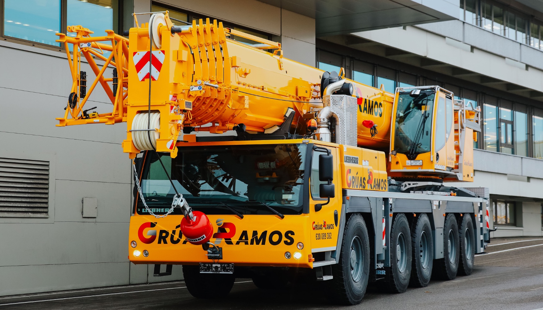 Gras Ramos adquiere su primera gra Liebherr nueva, la LTM 1160-5.2.