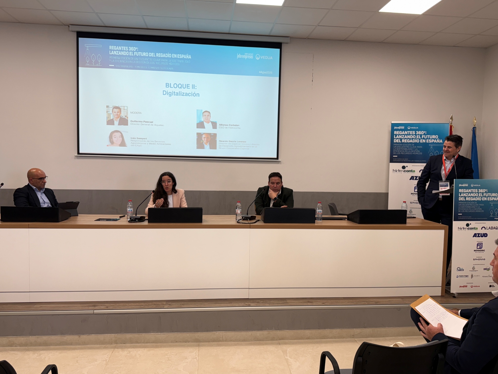 El director general de Aquatec, Guillermo Pascual, fue el moderador de la mesa redonda dedicada a la digitalizacin