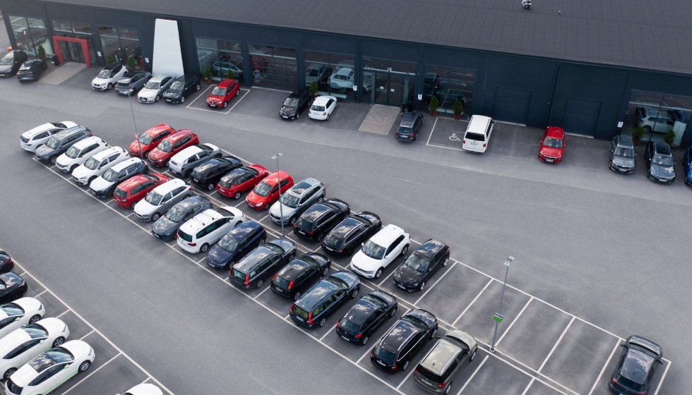 En empleo, los concesionarios generan casi 500.000 puestos de trabajo en Espa�a, con 159.168 empleos directos y 333.612 indirectos...