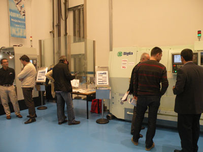 The combination technical day-live demonstrations achieves to attract more visitors