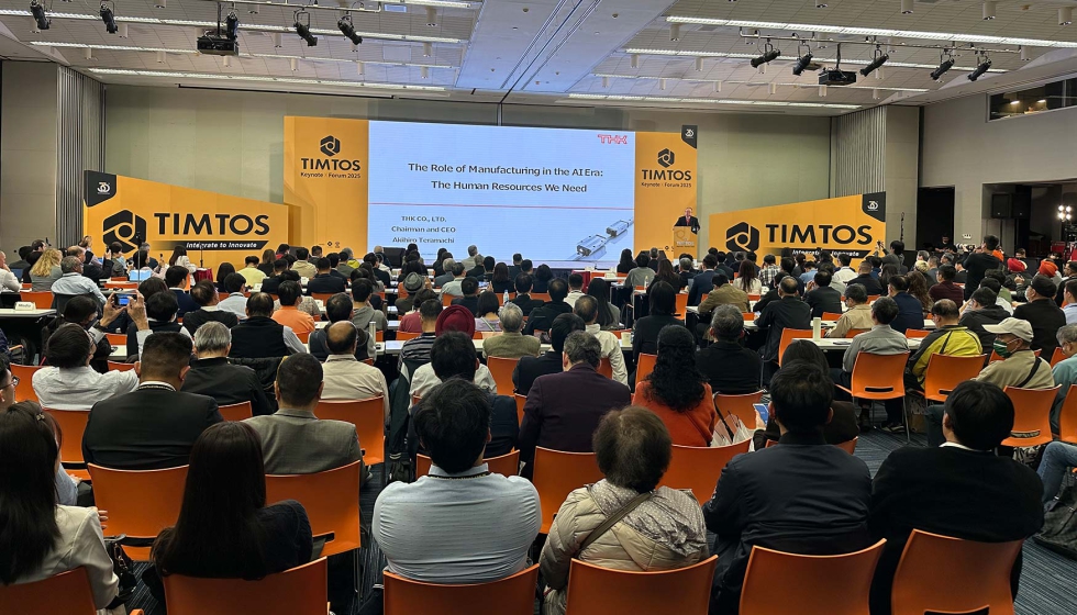 Instantnea de Timtos Keynote X Forum 2025