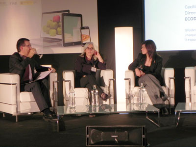 Susana Aucejo, en el centro, y Cecilia Foronda conversaron sobre los peligros del Medio Ambiente en el sector alimentario...