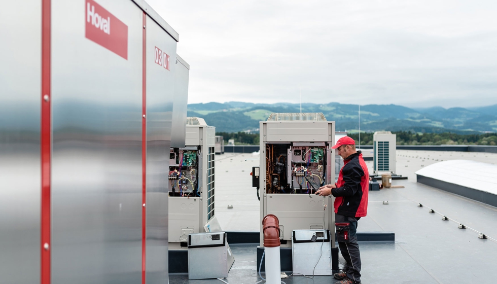 Dos aparatos RoofVent y doce aparatos TopVent, cada uno en combinaci�n con una bomba de calor...