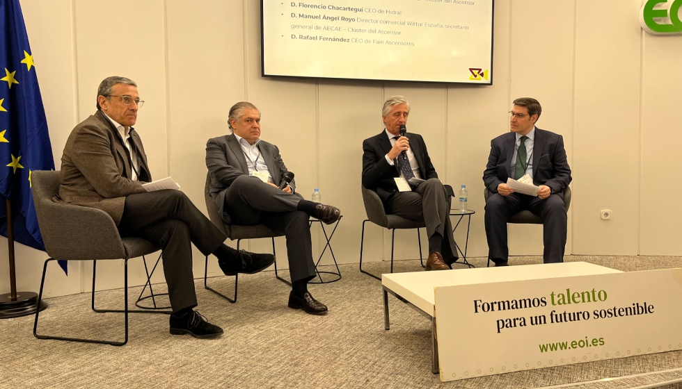 Un momento de la mesa de debate sobre 'El formidable reto de la productividad'