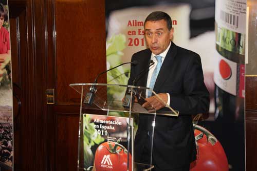 Josep Puxeu, Secretario de Estado de Medio Rural y Agua, durante la presentaci�n del estudio �Alimentaci�n en Espa�a 2011�...