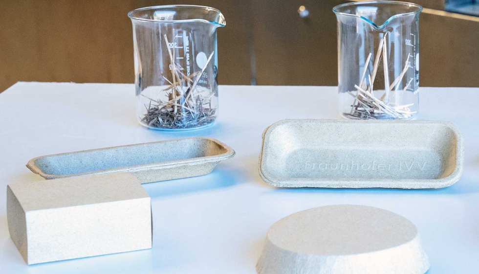 Embalaje sostenible a partir de plantas de turberas fabricado mediante procesos de moldeado de fibras y embutici�n profunda. Imagen: Fraunhofer...