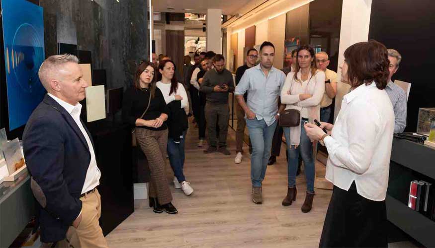 Lourdes Fisa gui� personalmente a los asistentes a trav�s de su obra durante todo el evento