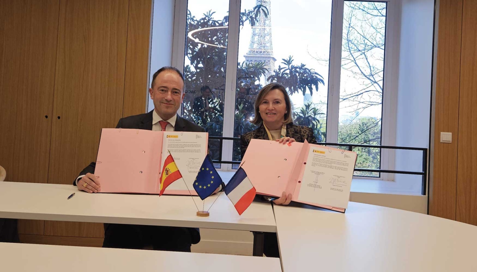 Isabel Artime y Eric Banel han firmado el acuerdo de Guetaria para la gesti�n de la pesquer�a de anchoa del golfo de Vizcaya...