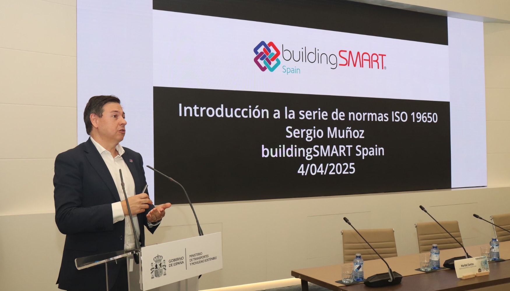 Sergio Mu�oz en un momento de su intervenci�n