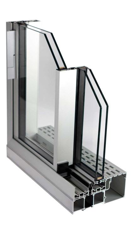 La serie E-150 se distingue por su diseo minimalista, con lneas rectas y marcos ocultos