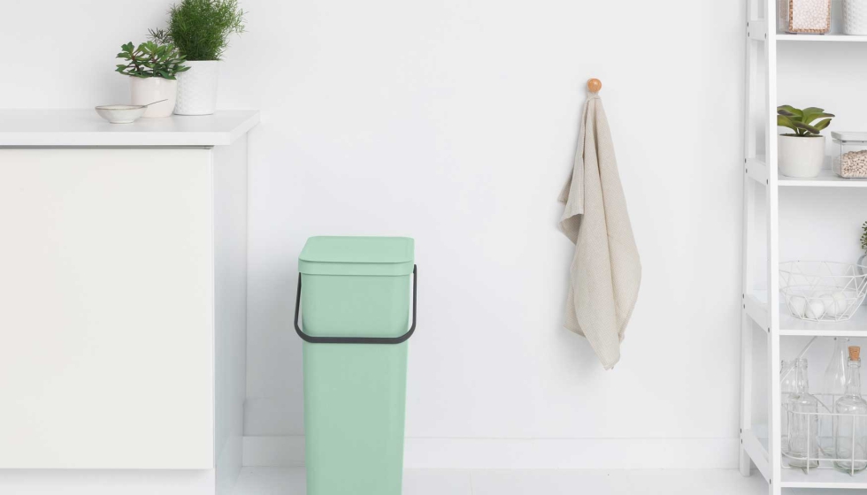 Cubo Step Up 40L en color Jade Green de Brabantia