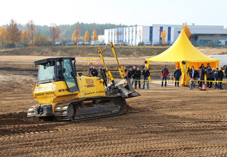 Primer Simposio sobre Construccin de Carreteras de New Holland Construction