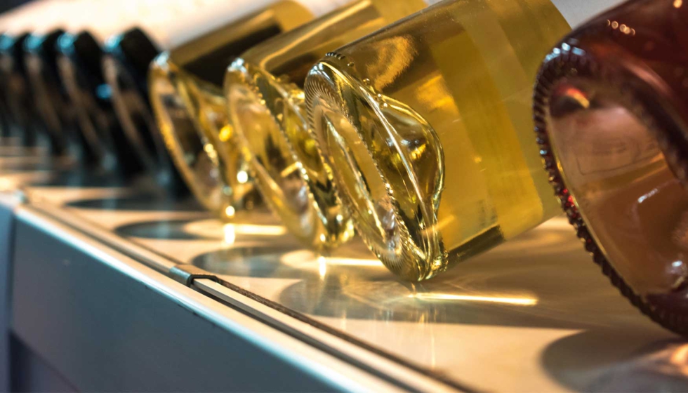 En los primeros meses ha aumento la producci�n de vino (+9,7%) hasta los 31,1 M hl y se han reducido un 2,4% las existencias finales de vino...