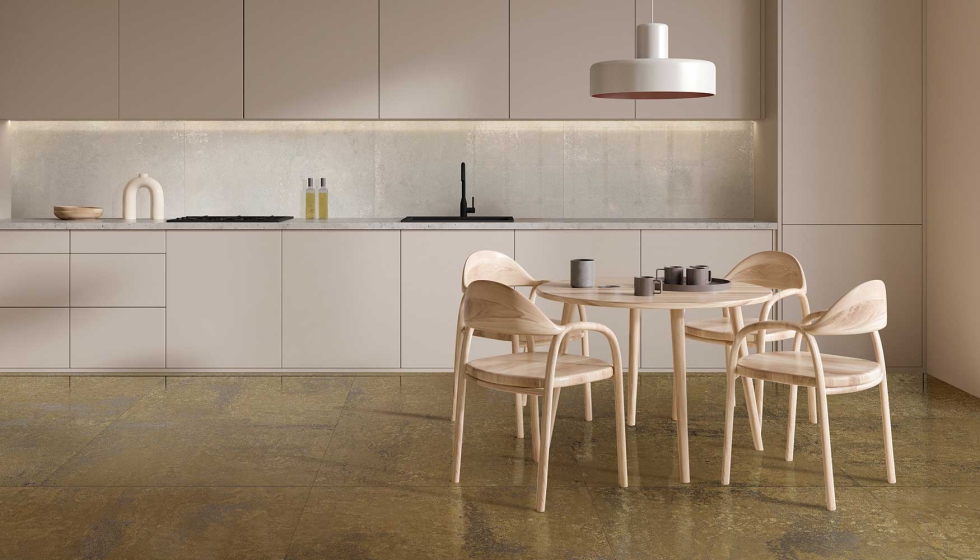 La cer�mica de la colecci�n Ilusi�n se asemeja a una textura que capta y devuelve la luz con un brillo delicado